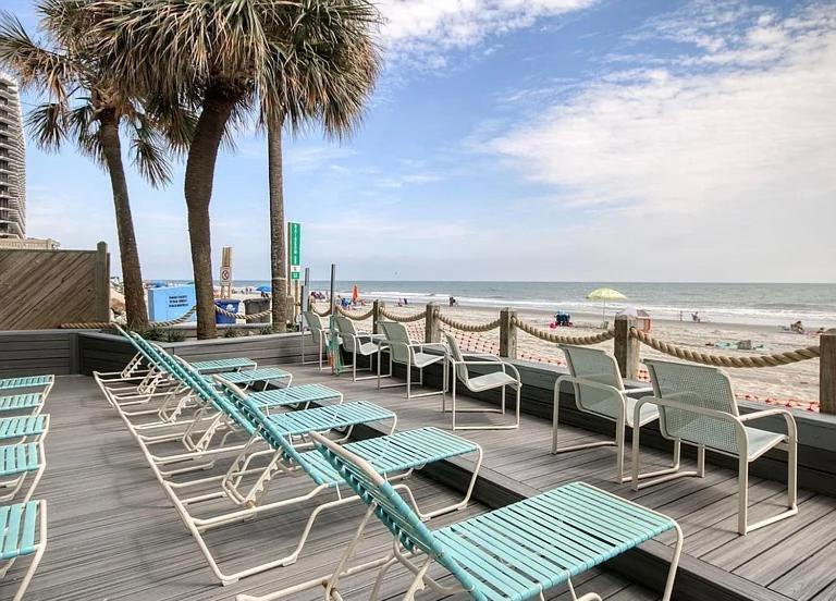 405 Waters Edge Hotel Garden City Exterior photo