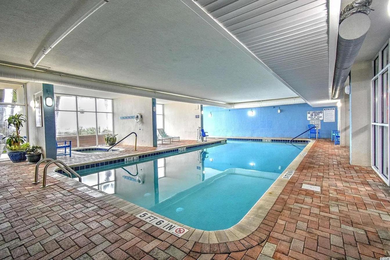 405 Waters Edge Hotel Garden City Exterior photo