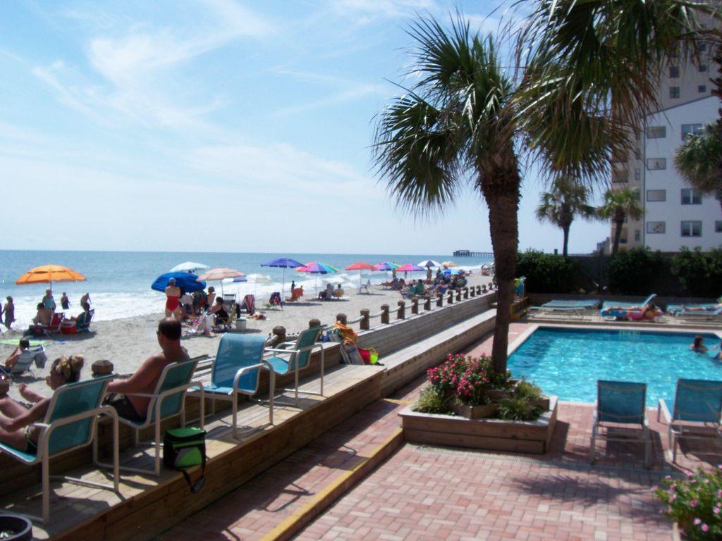 405 Waters Edge Hotel Garden City Exterior photo