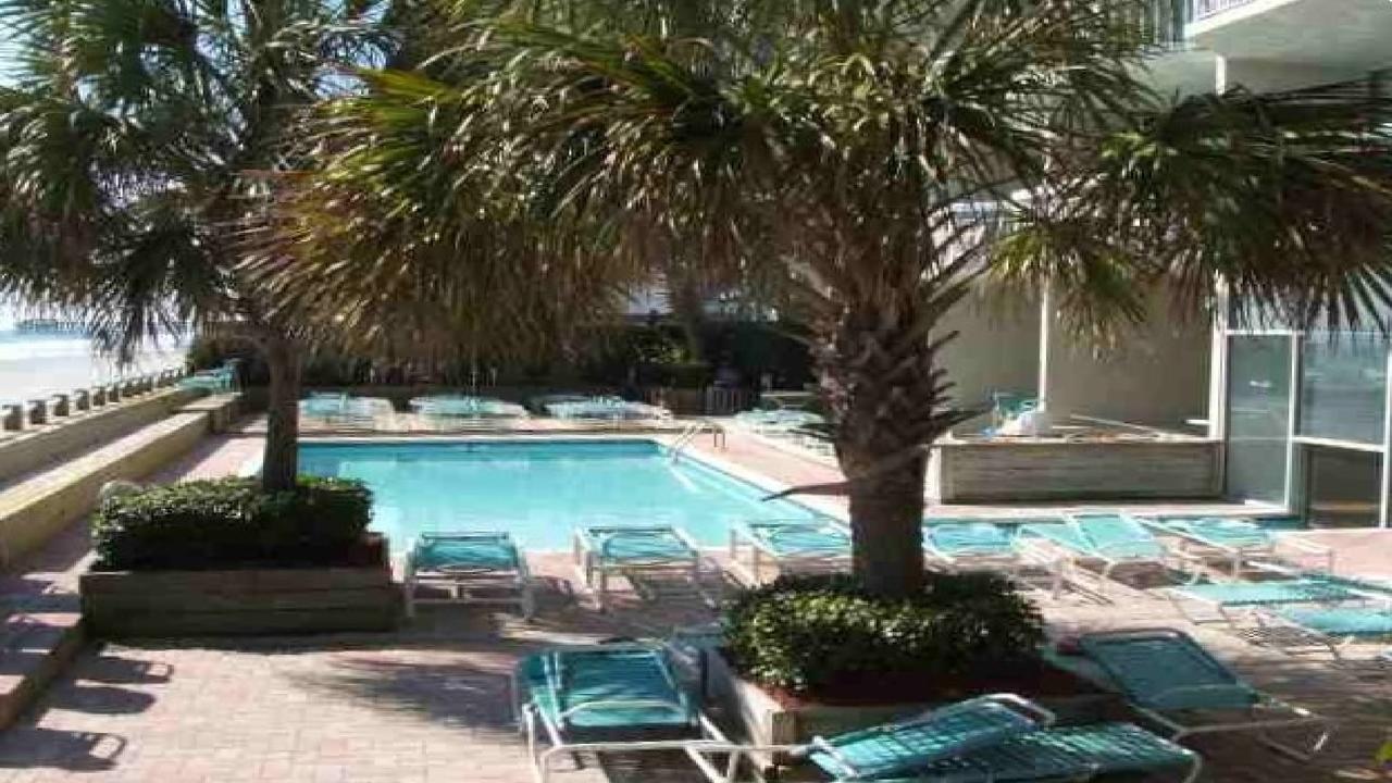 405 Waters Edge Hotel Garden City Exterior photo