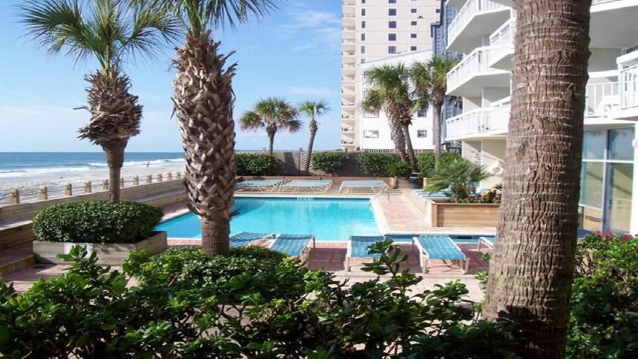405 Waters Edge Hotel Garden City Exterior photo