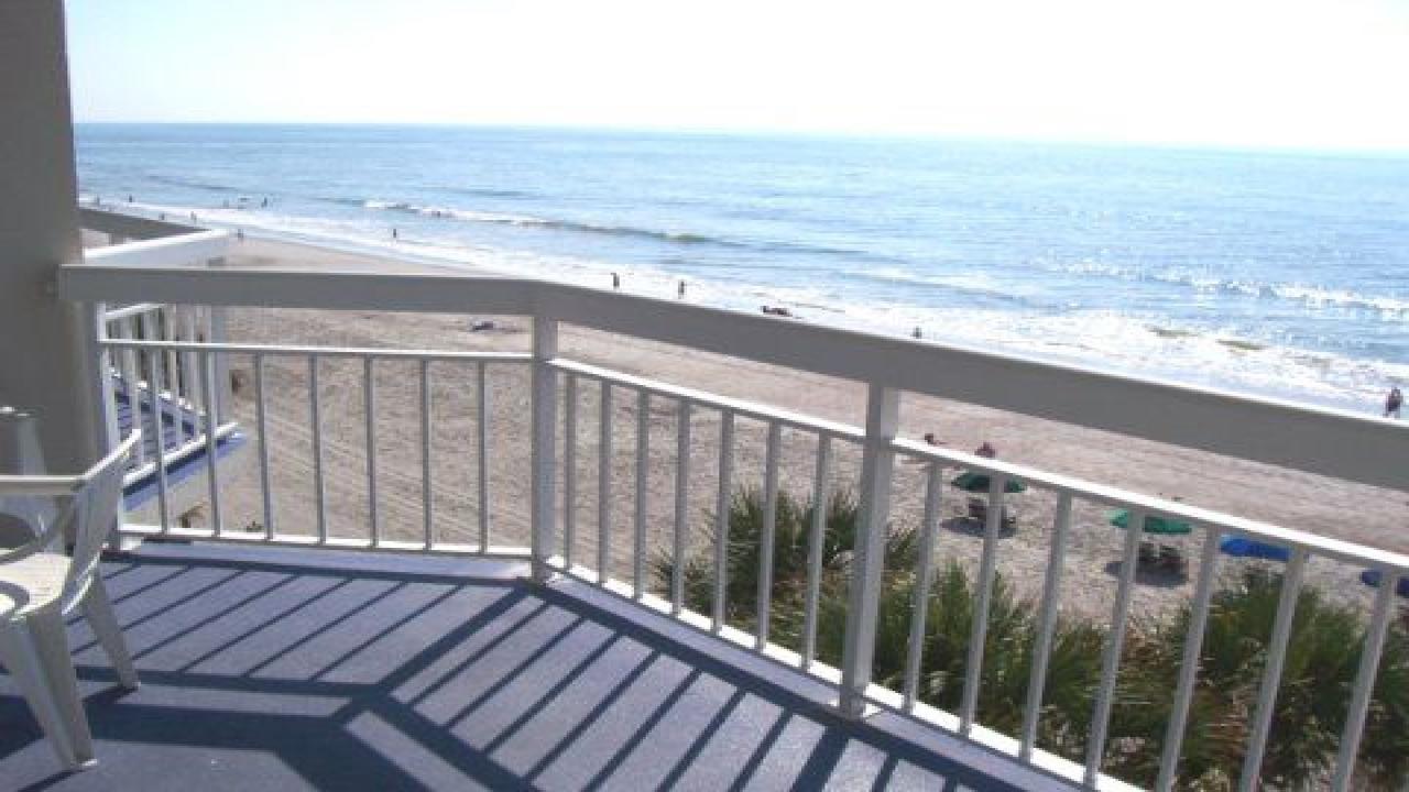 405 Waters Edge Hotel Garden City Exterior photo